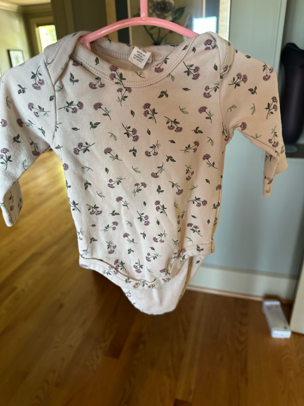 Neutral Floral Long-Sleeve Baby Onesie - Pink/Purple Floral